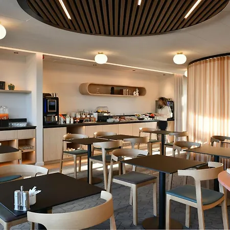 Holiday Inn Reims Centre By Ihg-3